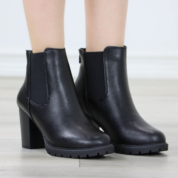 Womens Ankle Boots Lug Block Heel Black Synthetic Leather Round Toe Elastic Gore - Picture 8 of 13